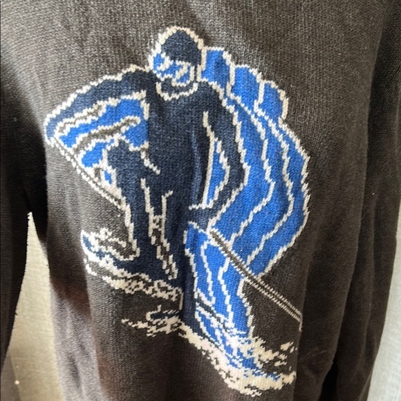 Urban Pipeline Gray and Blue Crewneck Sweater with Graphic Design - Picture 3 of 5